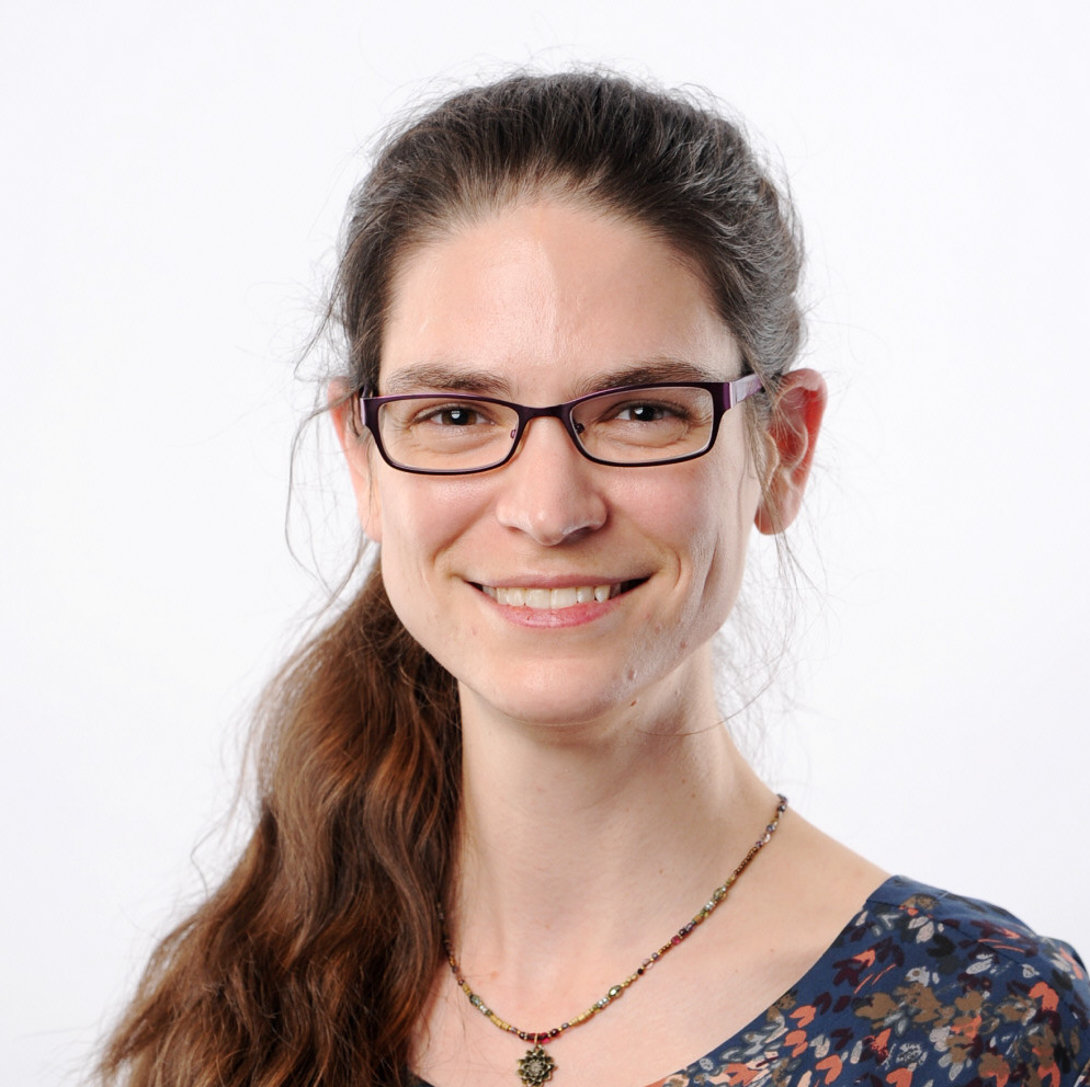 Headshot_CLBayly_2023c